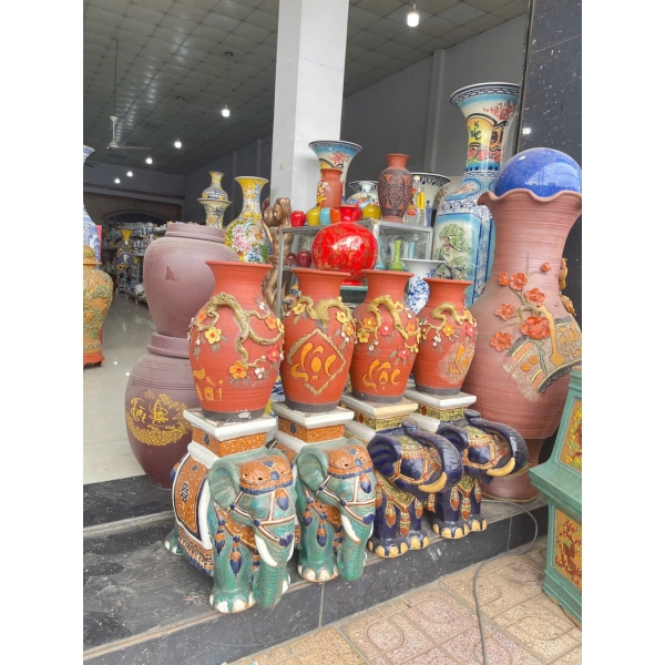 BÌNH CẮM HOA ĐẮP NỔI