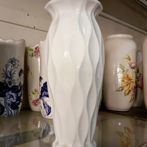 LỌ HOA MEN TRẮNG CỔ XÒE