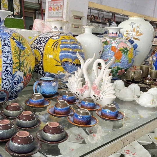 BỘ ẤM - TÁCH TRÀ HỌA TIẾT TRÁNG MEN