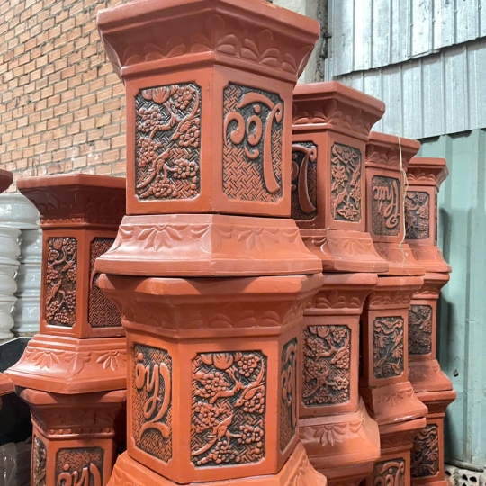 ĐÔN SỨ KÊ CHẬU CÂY